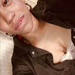 Meet your Posher, Lakendra